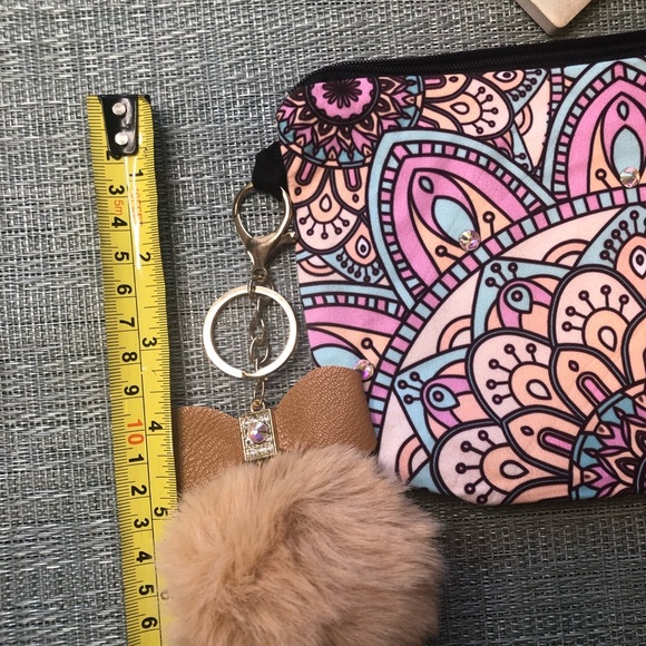 #84t 👛NWOT Swarovski Crystal Bag & Tan Pom Pom Keychain 👛📔 *one of a kind* - Picture 13 of 17